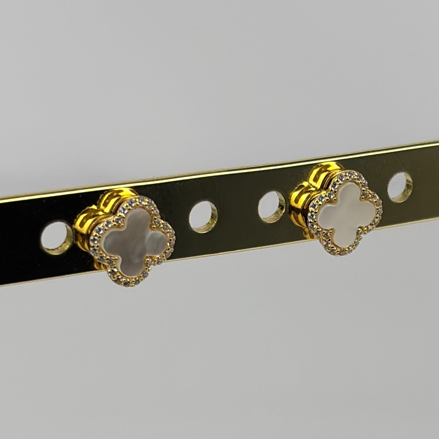 Pearl Clover Earrings